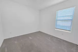 9518 Brookside Point Dr, Baytown, TX 77521 - Photo 5