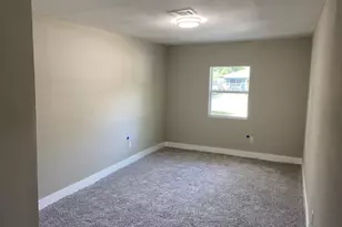 5258 Burma Rd, Houston, TX 77033 - Photo 5