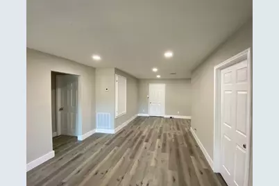 5258 Burma Road, Houston, TX 77033 - Photo 3