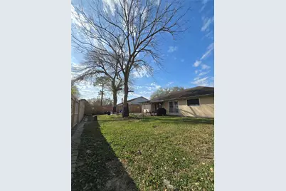 17706 Heritage Creek Drive, Webster, TX 77598 - Photo 27