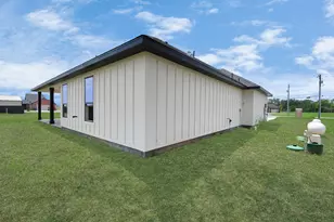 643 Lone Star Trail, Angleton, TX 77515 - Photo 43