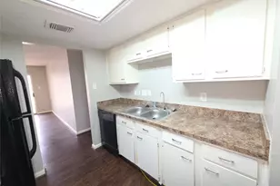 9814 Kiwi Ln, Conroe, TX 77385 - Photo 5