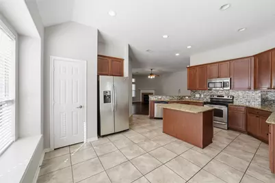 7014 Kendall Lake Ct, Richmond, TX 77407 - Photo 11