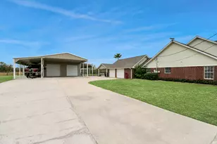 8114 Beach Haven Dr, Baytown, TX 77523 - Photo 19