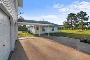 36622 Tompkins Rd, Hempstead, TX 77445 - Photo 15