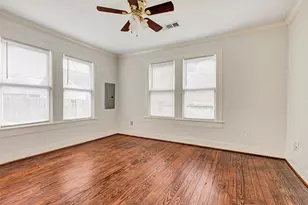 404 E 29th St, Houston, TX 77008 - Photo 7