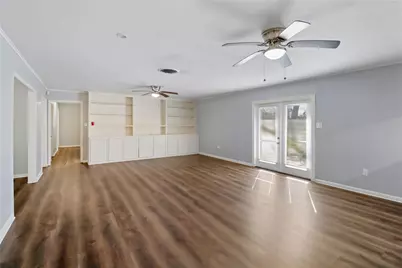 238 Sleepy Hollow Drive, Lake Jackson, TX 77566 - Photo 9