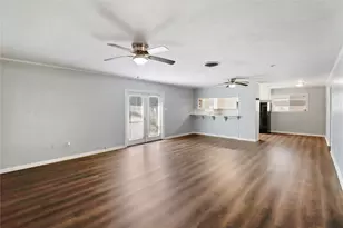 238 Sleepy Hollow Dr, Lake Jackson, TX 77566 - Photo 7