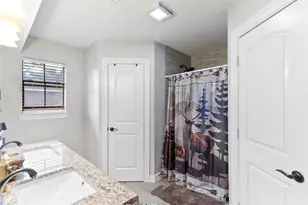 219 Red Oak Cir, Brazoria, TX 77422 - Photo 13