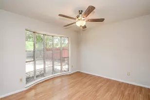 7222 Pella Dr, Houston, TX 77036 - Photo 7
