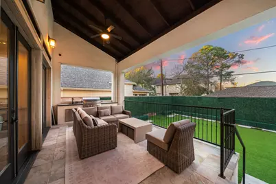 4704 Willow Street, Bellaire, TX 77401 - Photo 3