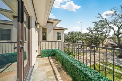 4704 Willow Street, Bellaire, TX 77401 - Photo 29