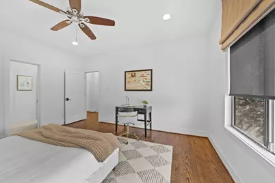 4704 Willow Street, Bellaire, TX 77401 - Photo 39