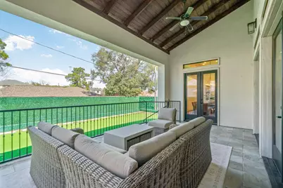 4704 Willow Street, Bellaire, TX 77401 - Photo 47