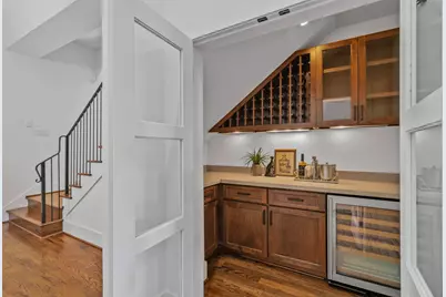 4704 Willow Street, Bellaire, TX 77401 - Photo 11