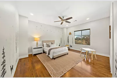 4704 Willow Street, Bellaire, TX 77401 - Photo 41