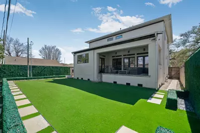 4704 Willow Street, Bellaire, TX 77401 - Photo 49