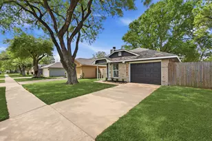 13747 Vickston Ln, Houston, TX 77014 - Photo 3