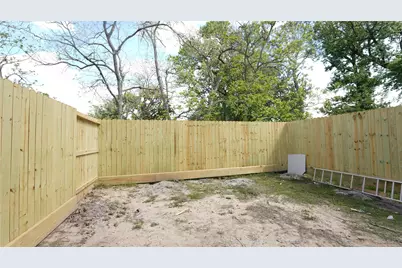1313 Knight Street #1, Houston, TX 77022 - Photo 3