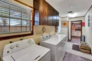 1203 S 2nd St, Ganado, TX 77962 - Photo 17