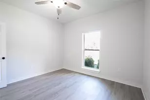 502 Tall Timber Dr, West Columbia, TX 77486 - Photo 7