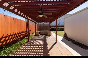 2219 Sealy St, Galveston, TX 77550 - Photo 43