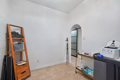 2219 Sealy Street, Galveston, TX 77550 - Photo 15