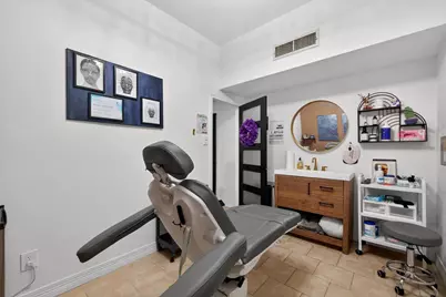 2219 Sealy Street, Galveston, TX 77550 - Photo 17