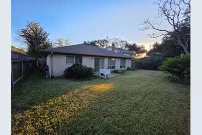 16019 Cavendish Drive, Houston, TX 77059 - Photo 5