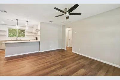 317 Redwood Street, Lake Jackson, TX 77566 - Photo 7
