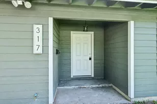 317 Redwood St, Lake Jackson, TX 77566 - Photo 5