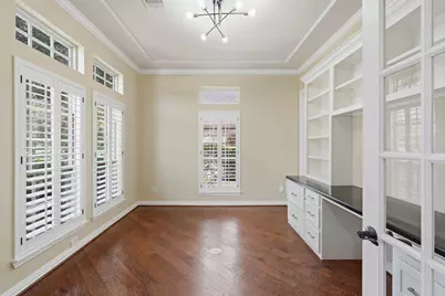 126 E Cove View Trail, The Woodlands, TX 77389 - Photo 3