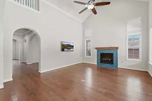 126 E Cove View Trail, The Woodlands, TX 77389 - Photo 9