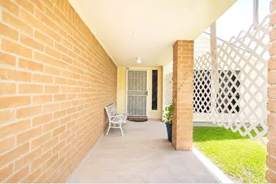 8615 Belle Park Drive, Houston, TX 77099 - Photo 7