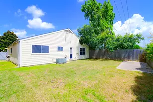 8615 Belle Park Dr, Houston, TX 77099 - Photo 41