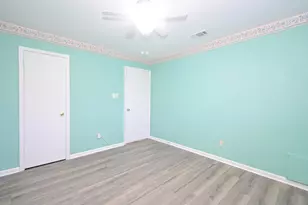 8615 Belle Park Dr, Houston, TX 77099 - Photo 39