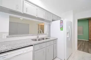 8615 Belle Park Dr, Houston, TX 77099 - Photo 19