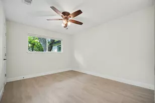 9323 Meadowbriar Ln, Houston, TX 77063 - Photo 29