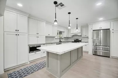 9323 Meadowbriar Lane, Houston, TX 77063 - Photo 7