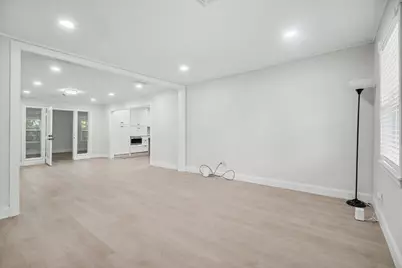 9323 Meadowbriar Lane, Houston, TX 77063 - Photo 19
