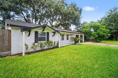 9323 Meadowbriar Lane, Houston, TX 77063 - Photo 3