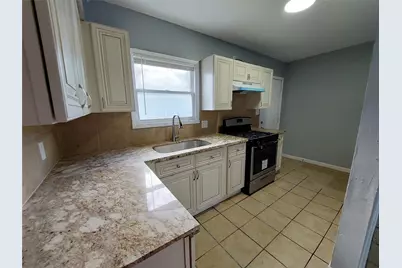 1728 W 8th Street, Freeport, TX 77541 - Photo 3