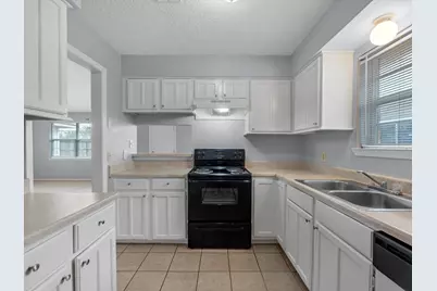 11942 Silver Island Circle, Houston, TX 77067 - Photo 5