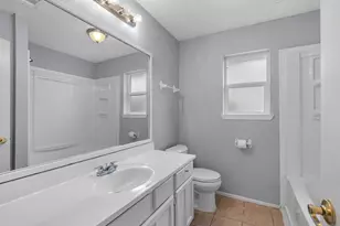 11942 Silver Island Cir, Houston, TX 77067 - Photo 9