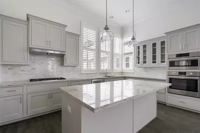2613 Maxroy Street, Houston, TX 77007 - Photo 9