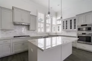 2613 Maxroy St, Houston, TX 77007 - Photo 9