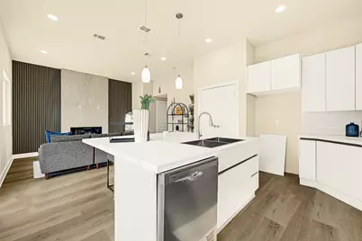 704 Savonna, Houston, TX 77076 - Photo 9