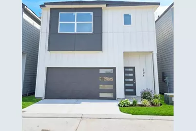704 Savonna, Houston, TX 77076 - Photo 1