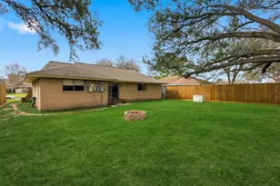 7222 Log Hollow Dr, Houston, TX 77040 - Photo 17