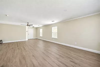 7331 Liberty Tree Lane, Houston, TX 77049 - Photo 11